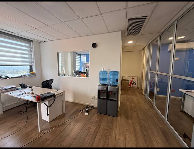 284M² OFFICE TO LET IN ROSEBANK